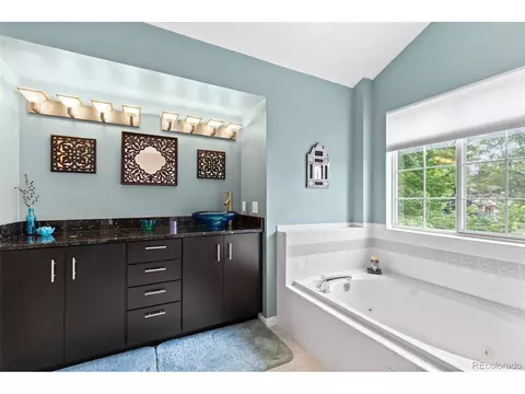 Bath - 4945 Tesla Cir, Boulder, CO 80301 photo 1 of 4