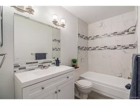 14704 E 2nd Ave #E307, Aurora, CO 80011 photo 5