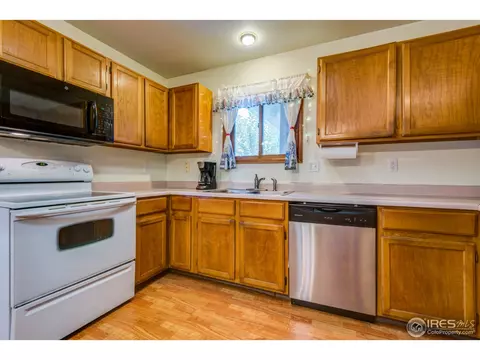 303 E Chestnut St, Windsor, CO 80550 photo 8