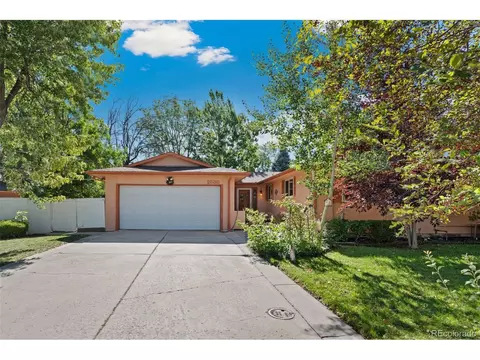 2538 S Ames Cir, Lakewood, CO 80227