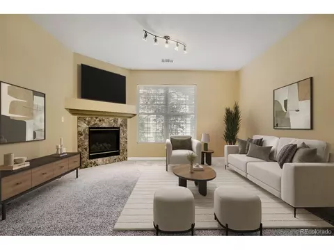 4045 S Crystal Cir #102, Aurora, CO 80014