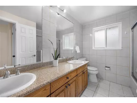 Bath - 8722 E Layton Ave, Denver, CO 80237 photo 2 of 3