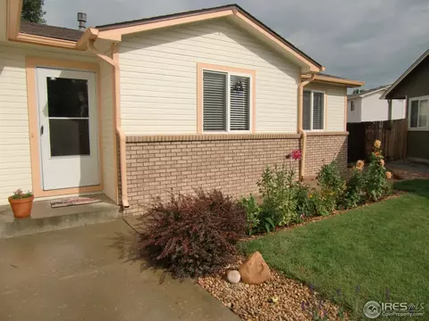 537 Hawthorn Cir, Frederick, CO 80530 photo 2