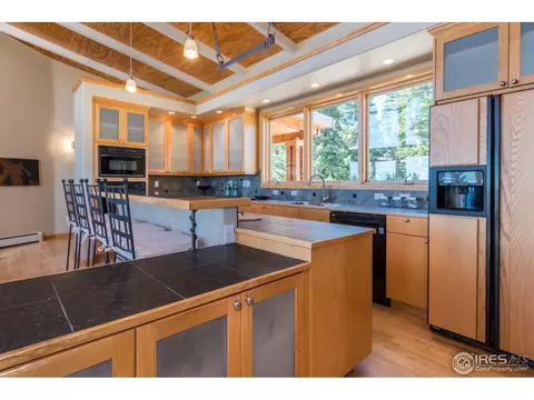 49 Cliffhanger Dr, Boulder, CO 80302 photo 9