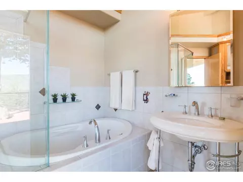 49 Cliffhanger Dr, Boulder, CO 80302 photo 13