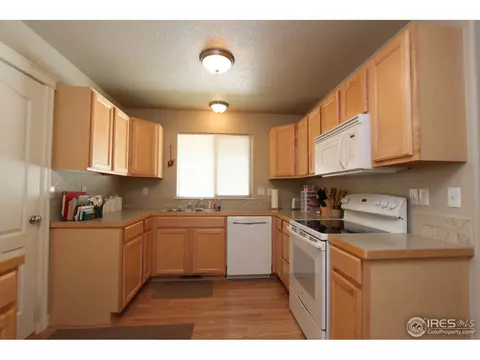 4209 Laurel Dr, Evans, CO 80620 photo 6