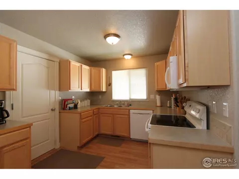 4209 Laurel Dr, Evans, CO 80620 photo 2