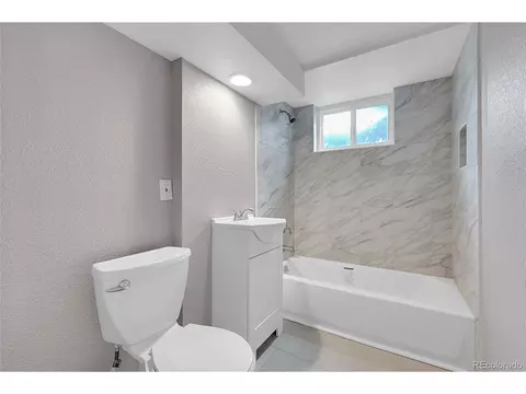 426 Kenton St, Aurora, CO 80010 photo 18