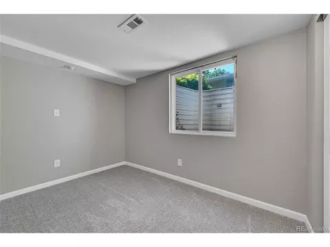 426 Kenton St, Aurora, CO 80010 photo 17