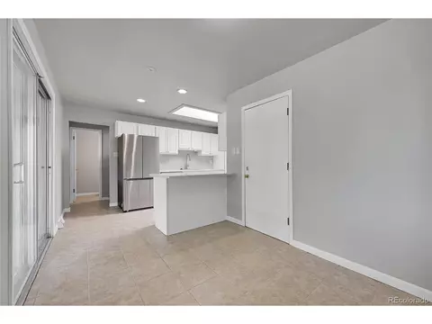 426 Kenton St, Aurora, CO 80010 photo 8