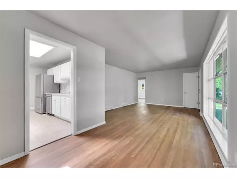 426 Kenton St, Aurora, CO 80010 photo 5
