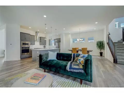 21433 E 59th Pl, Aurora, CO 80019 photo 3