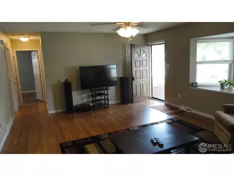 1075 6th St, Berthoud, CO 80513 photo 4