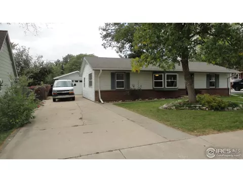 1075 6th St, Berthoud, CO 80513 photo 3