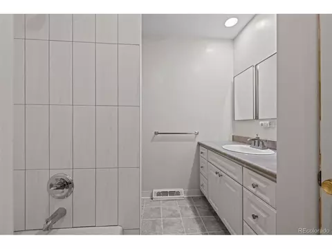 6670 E Bethany Pl, Denver, CO 80224 photo 18