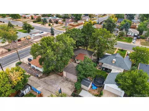 View/Area - 3395 N Oneida St, Denver, CO 80207 photo 2 of 7