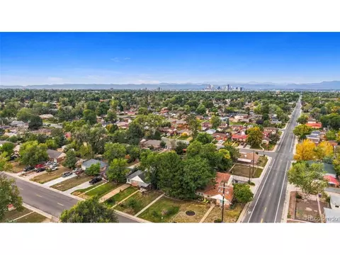 View/Area - 3395 N Oneida St, Denver, CO 80207 photo 6 of 7