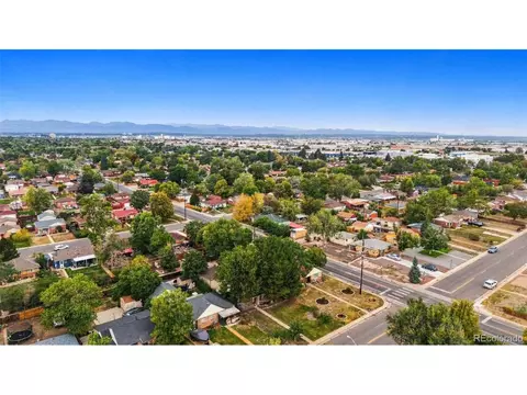 View/Area - 3395 N Oneida St, Denver, CO 80207 photo 5 of 7
