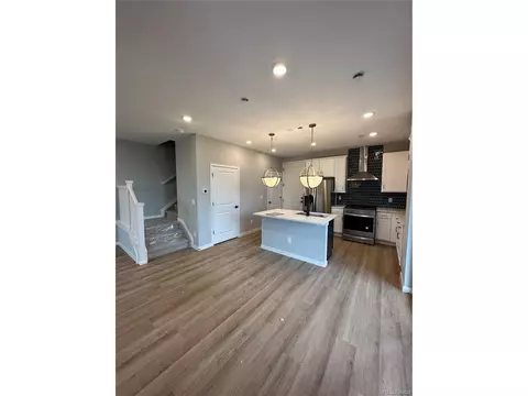 27602 E 1st Ave, Aurora, CO 80018 photo 4