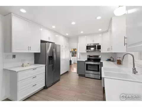 4425 Apple Way, Boulder, CO 80301 photo 12