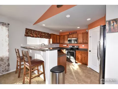 554 Cherryridge Dr, Windsor, CO 80550 photo 3