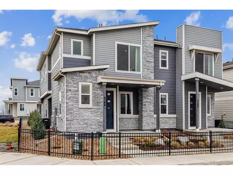 4588 S Versailles St #A, Aurora, CO 80015