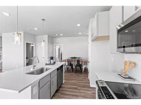 46593 Sunflower Ln, Bennett, CO 80102 photo 2