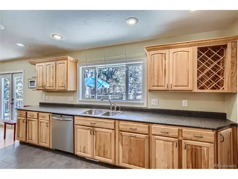 3652 S Grape St, Denver, CO 80237 photo 9
