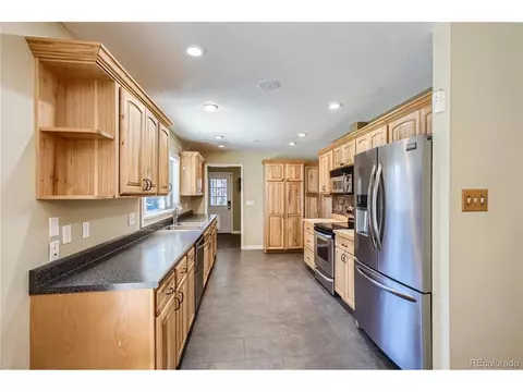 3652 S Grape St, Denver, CO 80237 photo 7