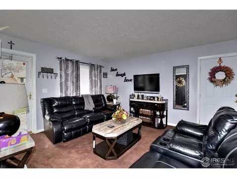 1607 39th St, Evans, CO 80620 photo 4