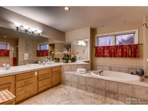 4304 S Hampton Cir, Boulder, CO 80301 photo 17