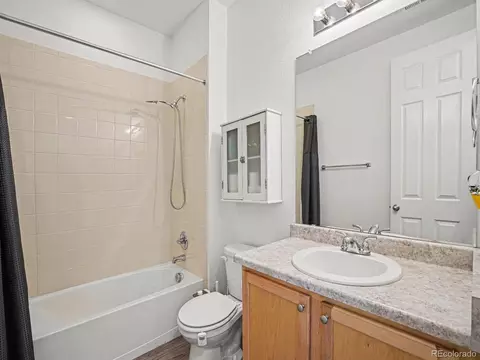Bath - 25549 E Archer Ave, Aurora, CO 80018 photo 3 of 3