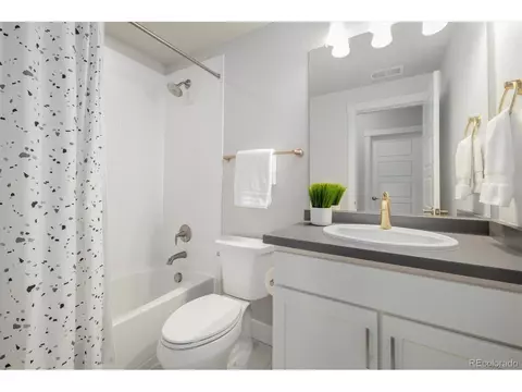 9861 E 59th Dr, Denver, CO 80238 photo 22