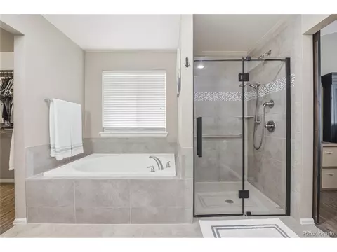 Bath - 2248 80th Avenue Ct, Greeley, CO 80634 photo 2 of 3