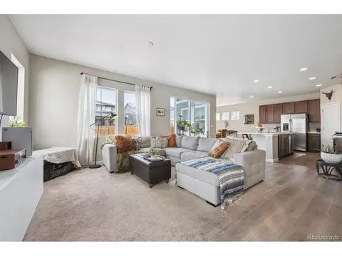 27837 E 8th Ave, Aurora, CO 80018 photo 3