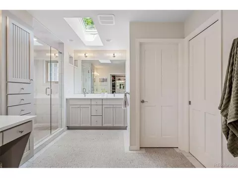 Bath - 2901 E Floyd Dr, Denver, CO 80210 photo 1 of 6