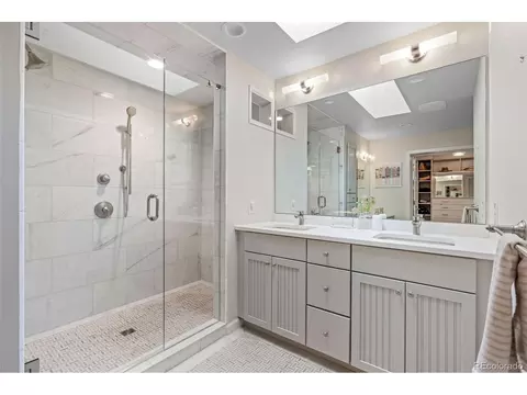 Bath - 2901 E Floyd Dr, Denver, CO 80210 photo 2 of 6