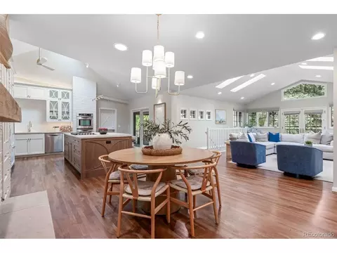 Dining - 2901 E Floyd Dr, Denver, CO 80210 photo 4 of 4