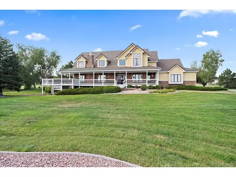 21379 Euclid Dr, Centennial, CO 80016 photo 2