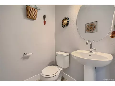 16165 E Warner Dr, Denver, CO 80239 photo 14