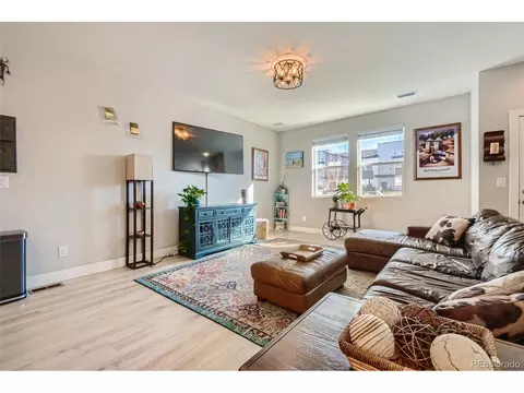 16165 E Warner Dr, Denver, CO 80239 photo 6
