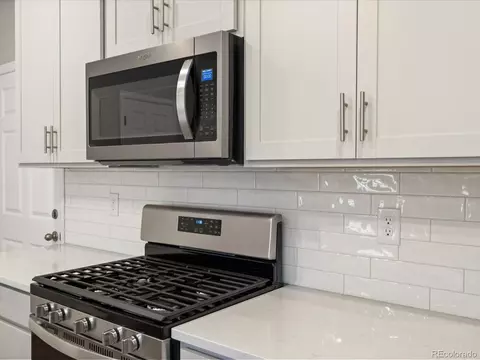22261 E 7th Pl, Aurora, CO 80018 photo 6