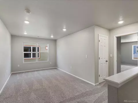 22261 E 7th Pl, Aurora, CO 80018 photo 8