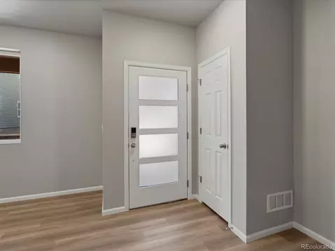 22261 E 7th Pl, Aurora, CO 80018 photo 2