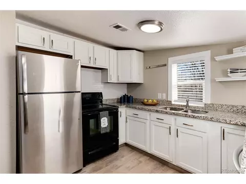 377 Stuart St, Denver, CO 80219 photo 4