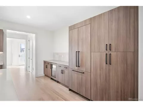 552 Monroe St, Denver, CO 80206 photo 8