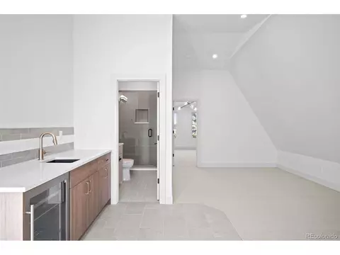 552 Monroe St, Denver, CO 80206 photo 13
