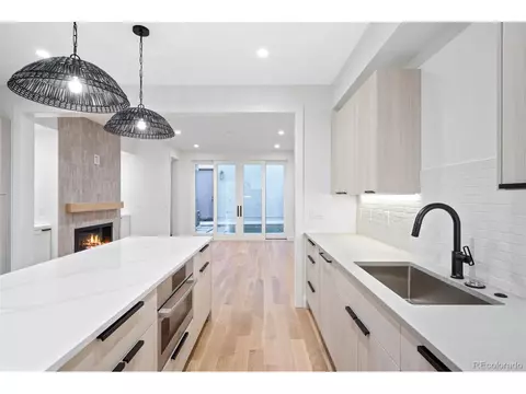 552 Monroe St, Denver, CO 80206 photo 24