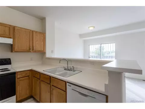 12282 E 2nd Dr, Aurora, CO 80011 photo 10