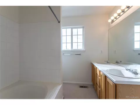12282 E 2nd Dr, Aurora, CO 80011 photo 17